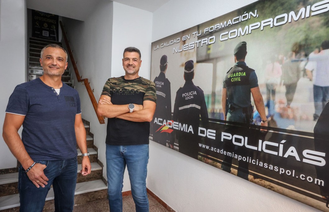 ASPOL te ayuda a conseguir tu oposición para Policía o Guardia Civil ASPOL te ayuda a conseguir tu oposición para Policía o Guardia Civil