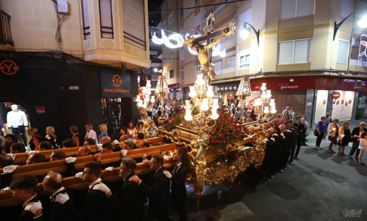 Elda se despide de las Fiestas Mayores con la procesión del Cristo del ...
