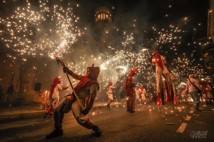Apoteósico Correfoc en Elda - Valle de Elda