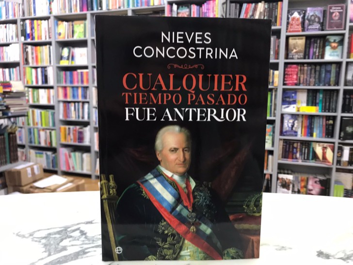 "Cualquier tiempo pasado fue anterior" de Nieves Concostrina - Valle de