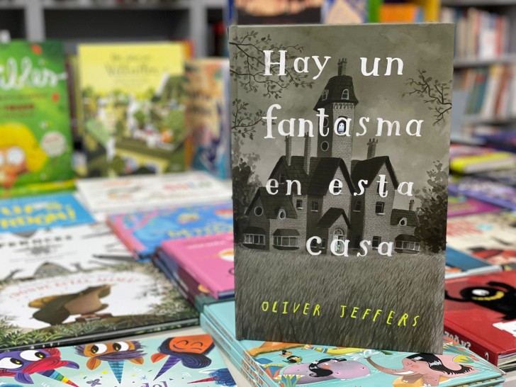 "Hay un fantasma en esta casa" de Oliver Jeffers - Valle de Elda