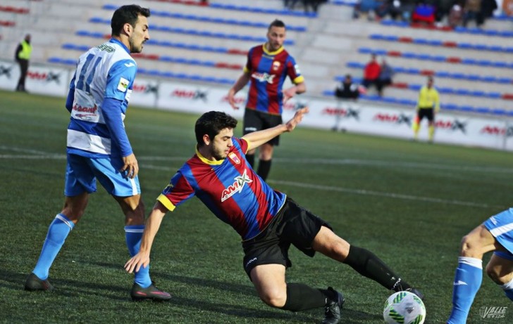 El Eldense consigue la tercera victoria de la temporada (1-0) - Valle ...