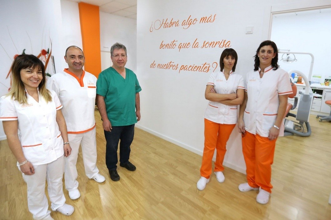 Cristina Martín Clínica Dental ofrece todos los servicios que necesitas para lucir tu mejor sonrisa Cristina Martín Clínica Dental ofrece todos los servicios que necesitas para lucir tu mejor sonrisa