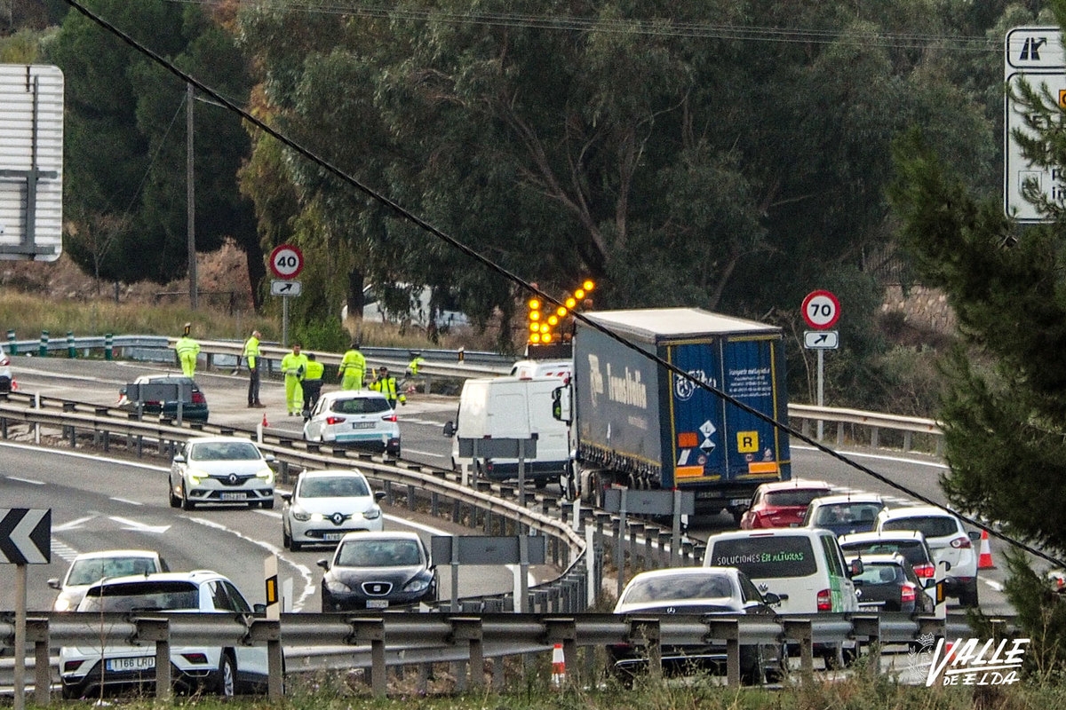 Muere El Conductor De Un Camión En La A-31 Tras Sufrir Un Accidente De ...