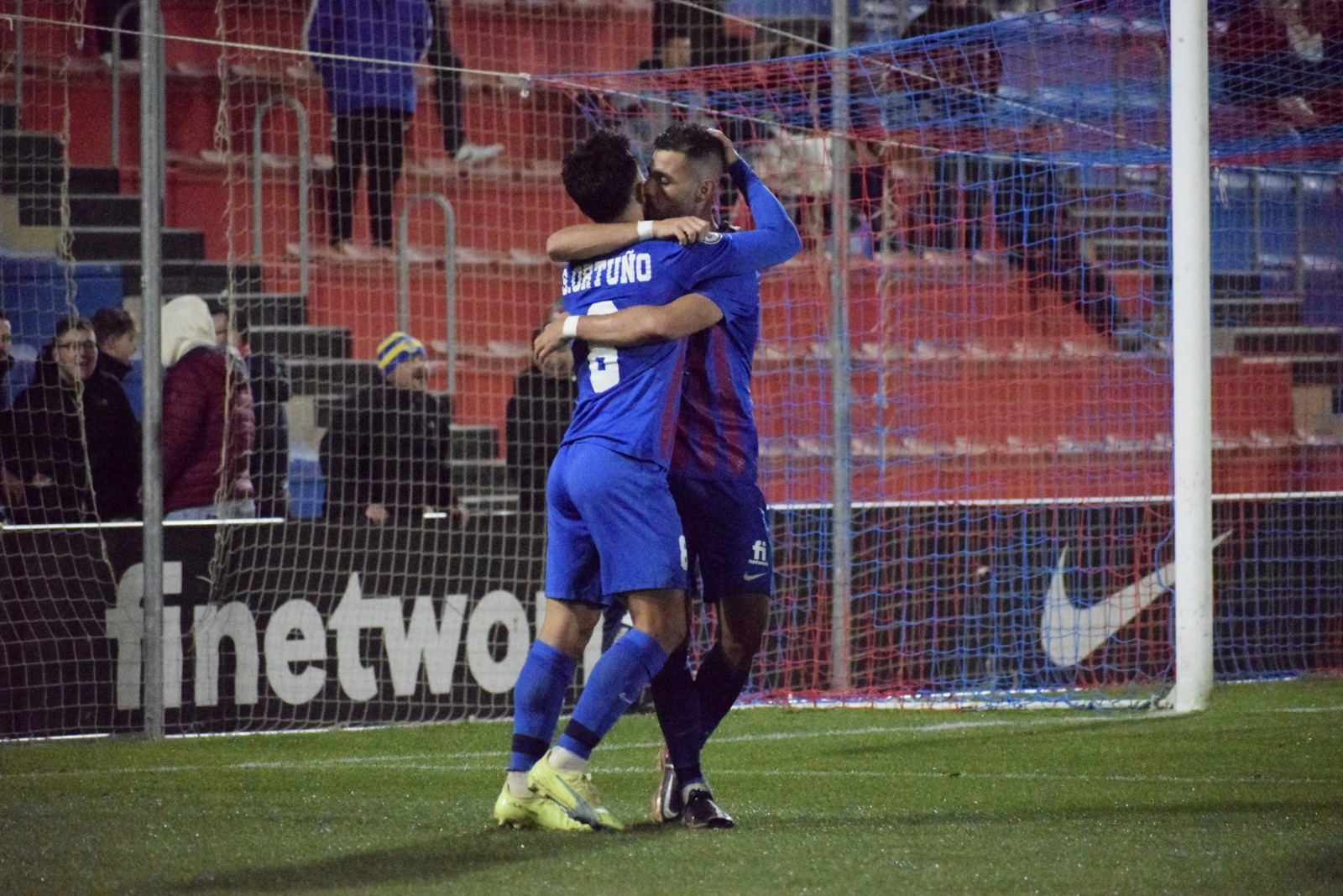 El Eldense Remonta Ante El UD Logroñés Y Vuelve A Lo Más Alto De La ...